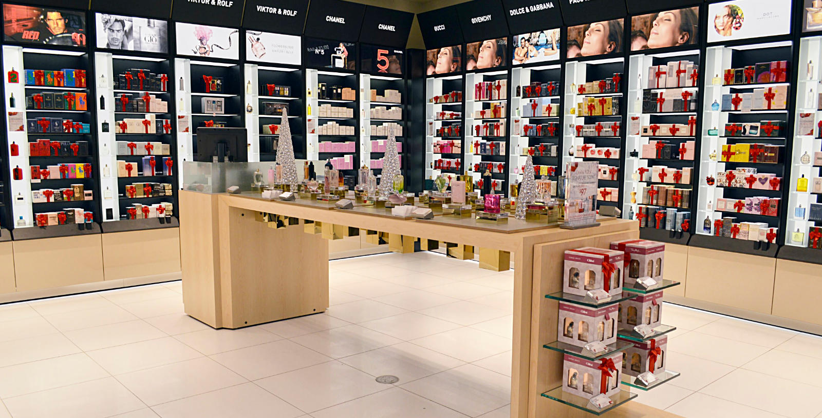Pharmacy & Cosmetic
